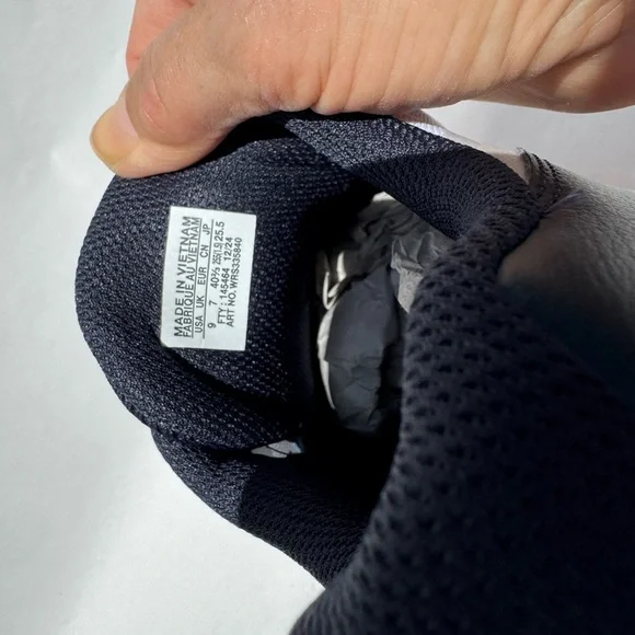 Wilson Court Shoes Intrigue pro women’s size 9 NWOT - Picture 4 of 16